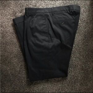 Men’s Dockers Pleated Dress Pants